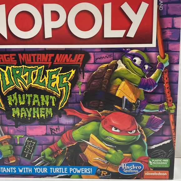 TEENAGE MUTANT NINJA TURTLES MONOPOLY - Picture 4 of 16